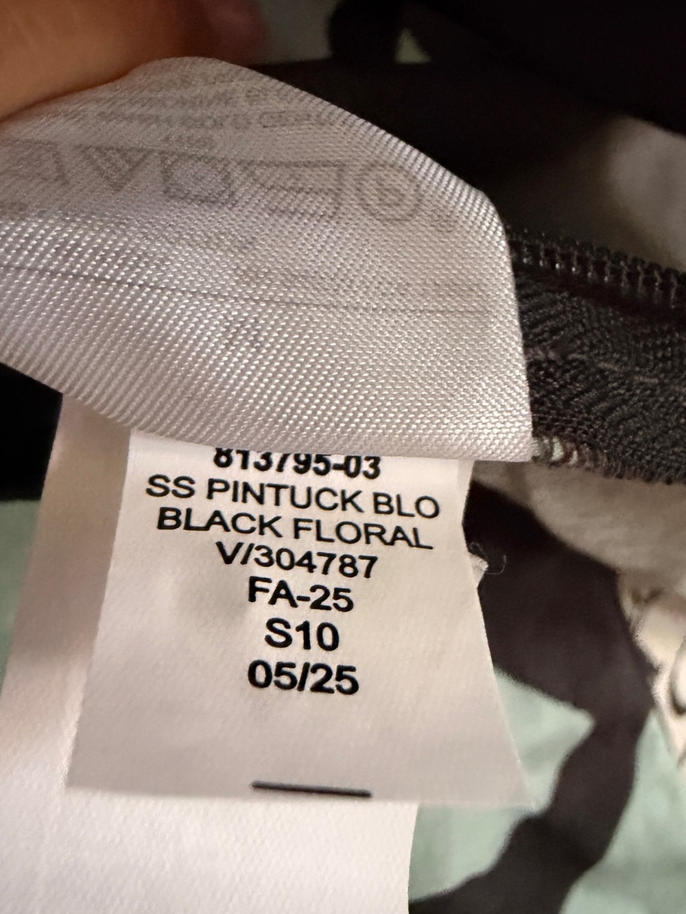 NWT | M | Pintuck Puff Sleeve Top | Abstract Mint/Black |Banana Republic Factory - Picture 10 of 16